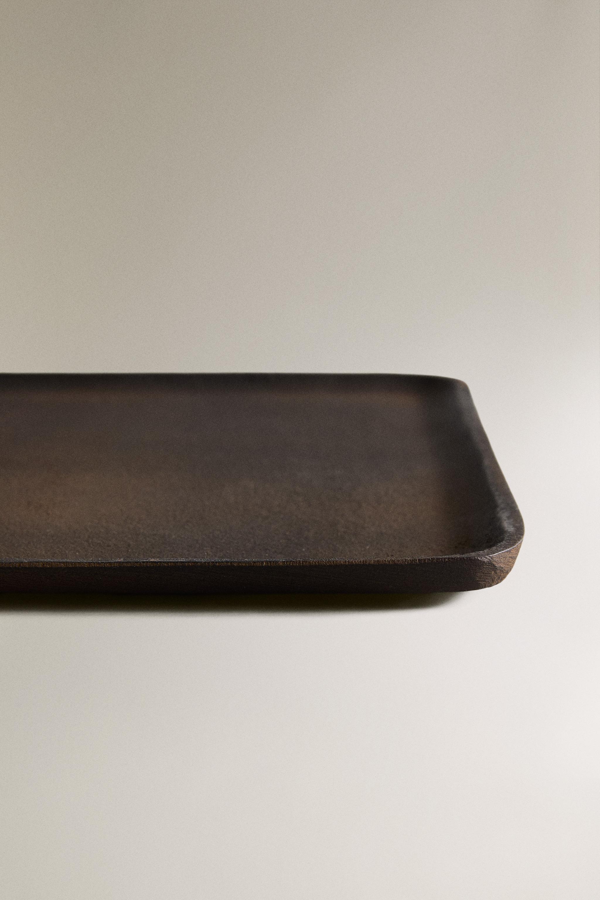 BLACK METAL TRAY